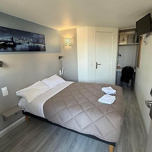 Fasthotel Roissy - Saint-Witz